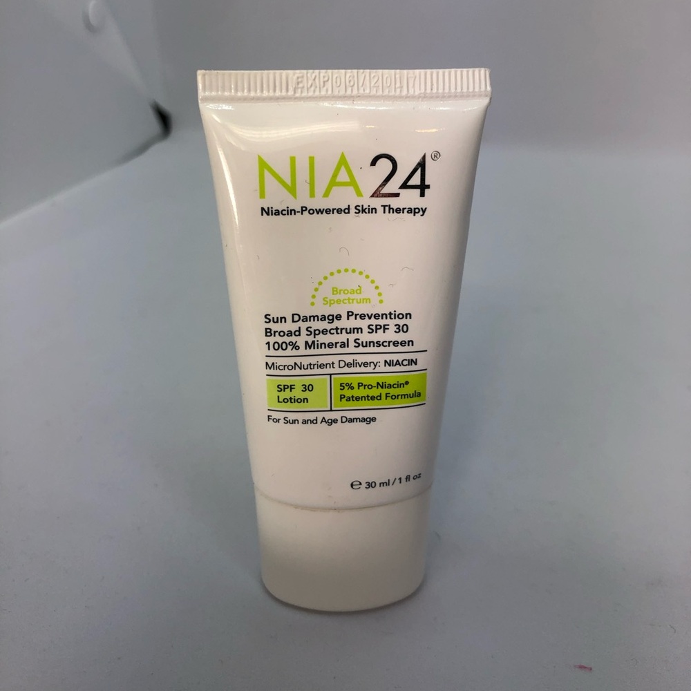 Nia 24 Sun damage protection SPF 30 mineral sunscreen NEW